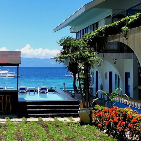 Pescadores Suites Moalboal Exterior foto